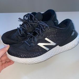 Black Womens New Balance Tennis Shoes